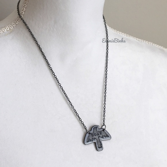 đź’Ą3for$28 New FP Soar Flying Eagle Pendant Necklace ~ Aged Silver Long Bird - Picture 7 of 13